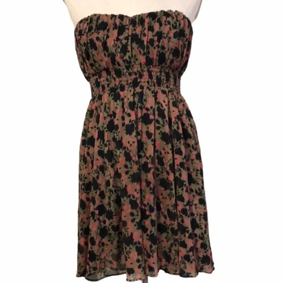 Urban Outfitters Kimchi Blue Floral Print Strapless Mini Dress - Picture 1 of 14